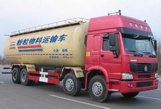 騰飛汽車(chē) 工廠(chǎng)特供粉粒物料運(yùn)輸車(chē)，引領(lǐng)散裝水泥運(yùn)輸新時(shí)代