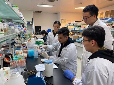 我校在“挑戰杯”創業計劃賽中斬獲3項金獎，細胞技術研發與應用領域取得歷史性突破